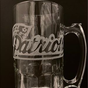 New England Patriots etched glass beer mug